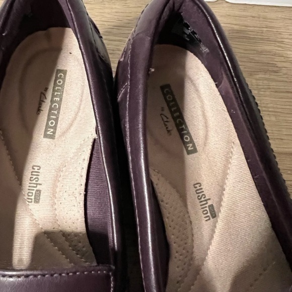 Collection Clarks purple maroon patent leather loafers - Picture 12 of 13